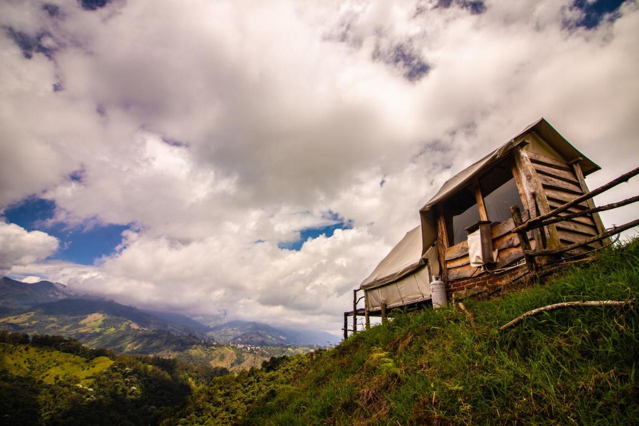 サレント Glamping Rustikoホステル エクステリア 写真