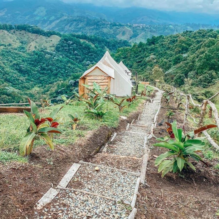 サレント Glamping Rustikoホステル エクステリア 写真